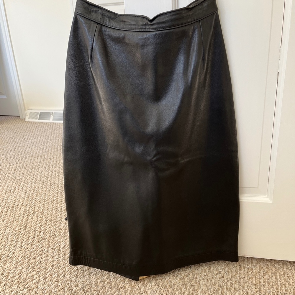 Ann Taylor Leather pencil skirt Sz 4